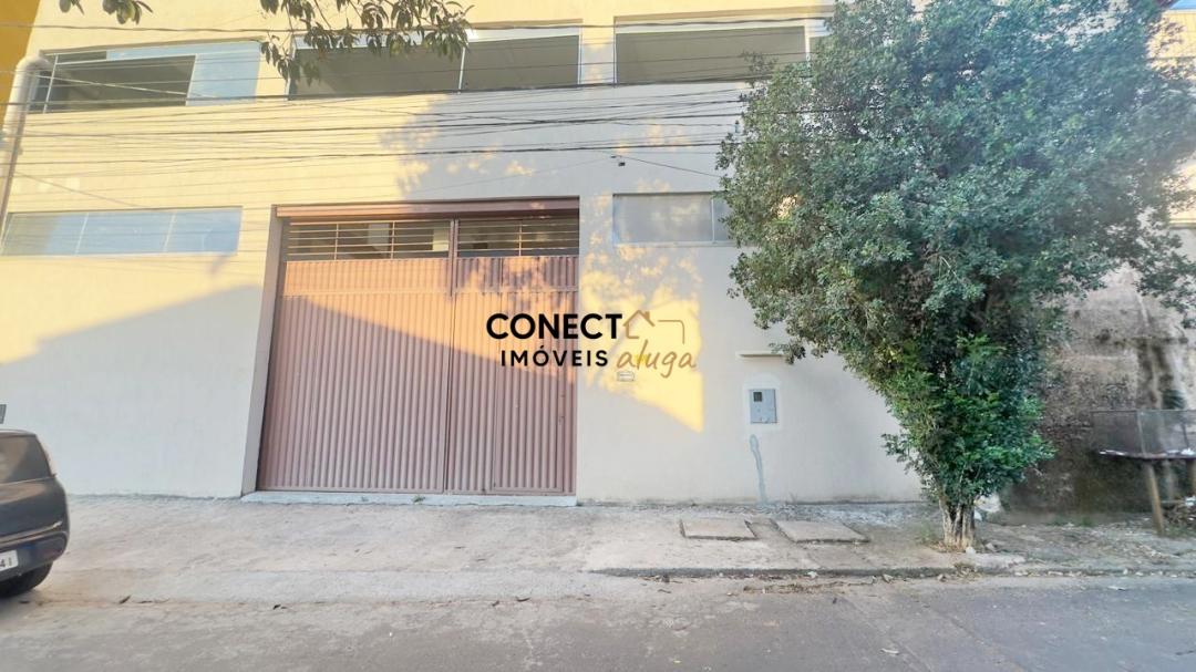 Galpão com Pé direito de 8m de altura e com 330m² total em Viçosa/MG