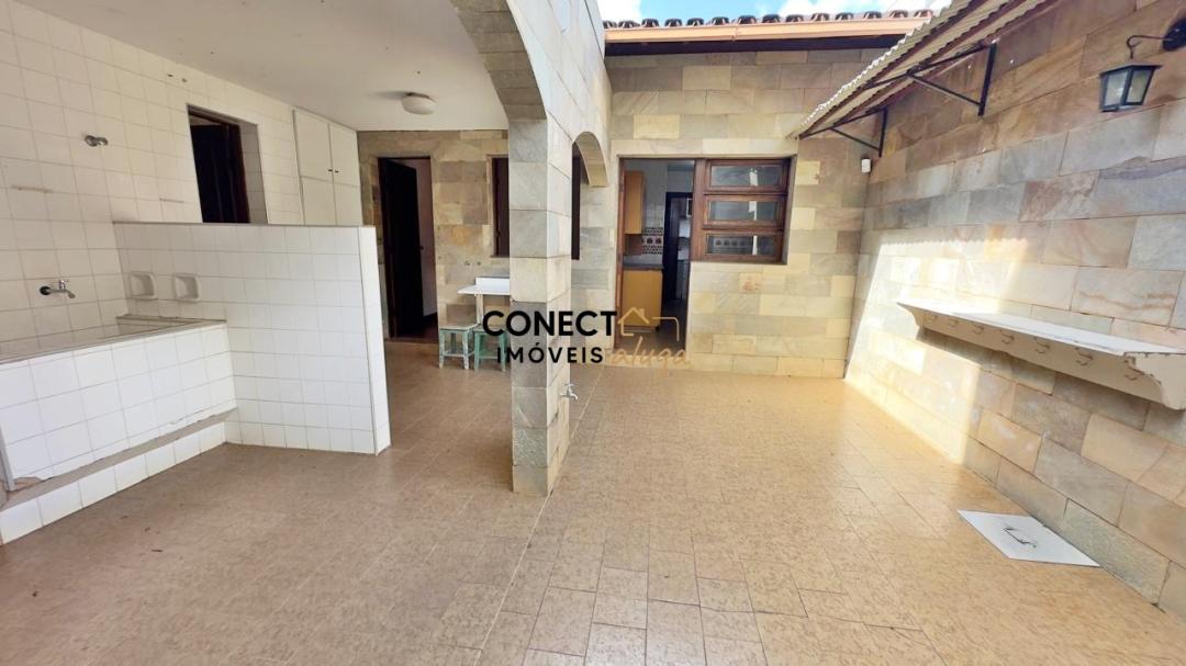 Casa para aluguel, 5 quartos, 2 vagas, Clélia Bernardes - Viçosa/MG - 430m²