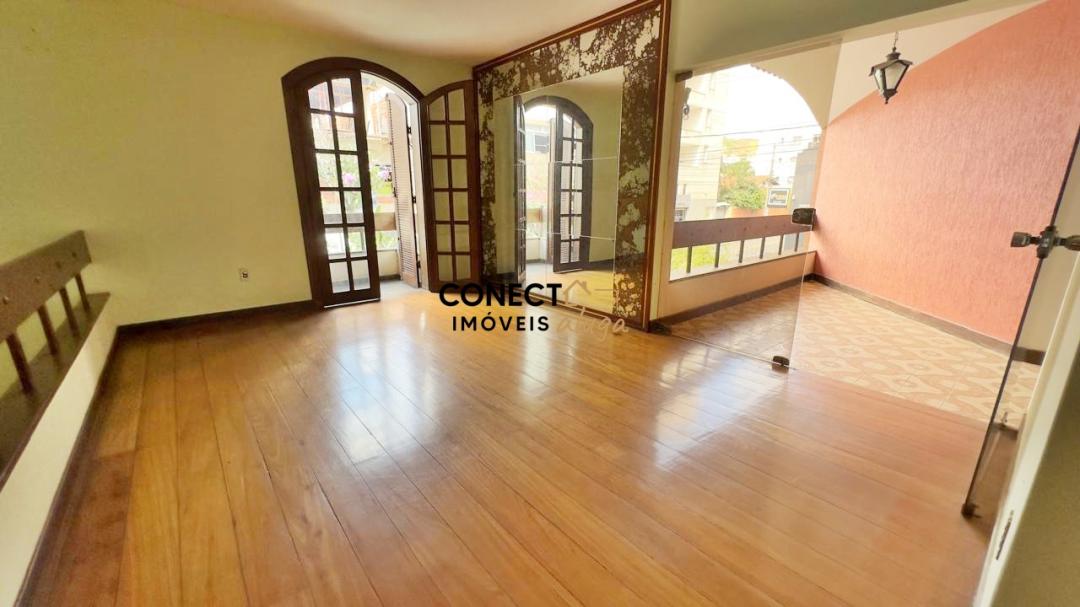 Casa para aluguel, 5 quartos, 2 vagas, Clélia Bernardes - Viçosa/MG - 430m²